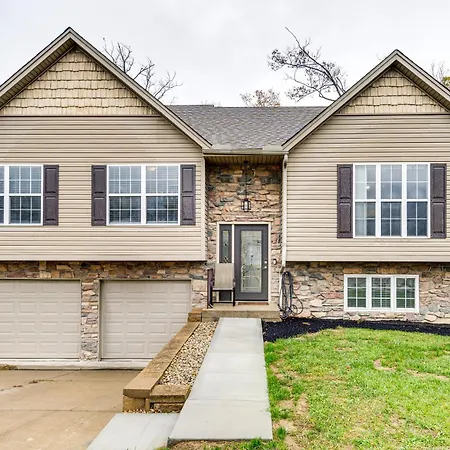 Cozy Ohio Home - Deck, Arcade Games And Near Golfing